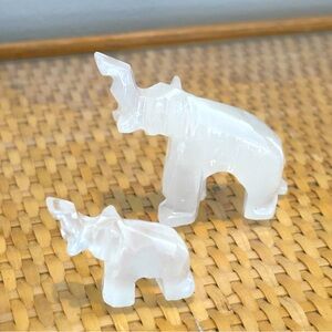 Vintage Hand Carved White Onyx Stone  miniature ELEPHANT Figurines set of 2